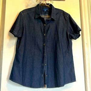 Women’s denim shirt never worn XL